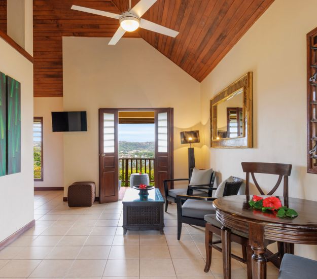 Lagoon View Bungalow lounge